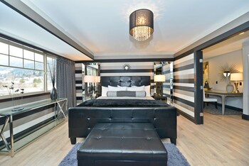 Suite, 1 King Bed, Non Smoking, Balcony (Separate Living Room;with Sofabed)