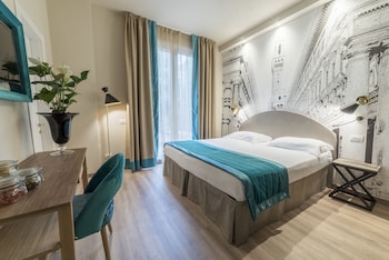 Double Superior with View of Riverside Park on the Arno