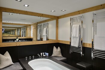 Deluxe Suite Mountain View