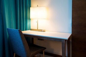 Standard Triple Room (High Floor)