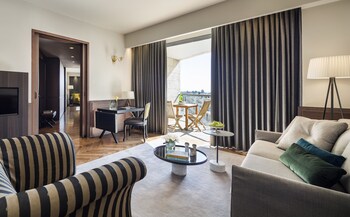 Citadel Suite with a terrace and Old City view.