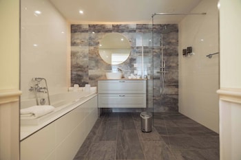 Junior Suite Mountain View