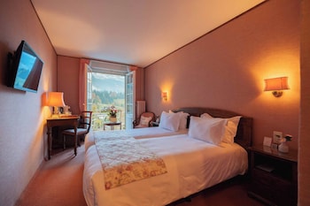 Classic Twin Room, Balcony, Mountain View