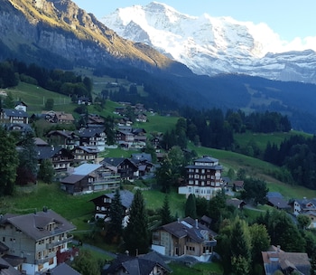 Standard Twin Room, 2 Twin Beds, Non Smoking, Mountain View