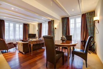 Suite, Mountain View