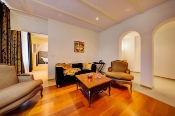 Suite, Garden View