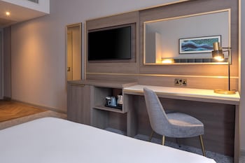 Superior Room, 1 Queen Bed
