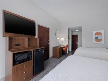 Standard Room, 2 Queen Beds, Accessible (Mobil, Tub)