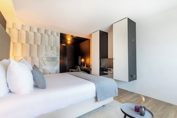 Standard Room, 1 Queen Bed