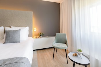 Standard Room, 3 Twin Beds (Up to 3 Adults)