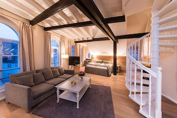Guenter Grass-Suite, Non Smoking, additional maisonette bedroom