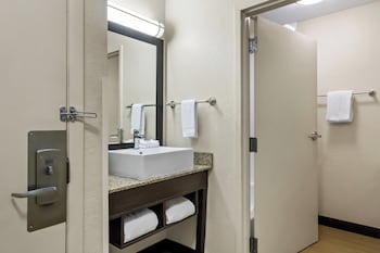 Deluxe Room, 2 Double Beds (Smoke Free)