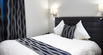 Standard Apartment, 1 Queen Bed, Non Smoking, Kitchenette